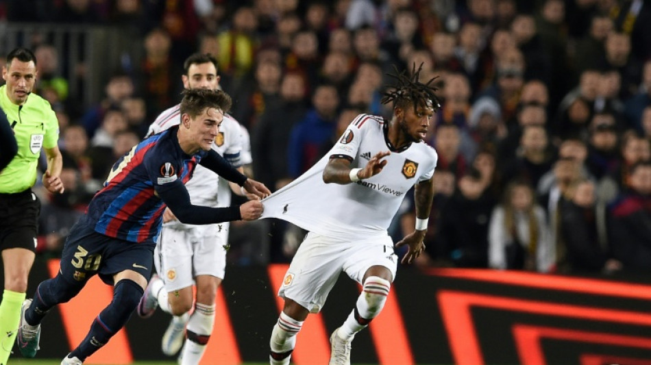 El Bar&ccedil;a empata y se la jugar&aacute; en Old Trafford, el Sevilla con pie y medio en octavos