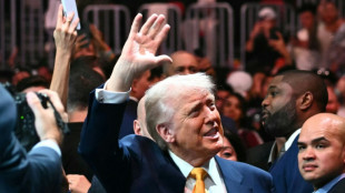 Médico de la Casa Blanca dice que Trump goza de "excelente salud"