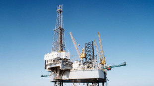 Il petrolio è in rialzo, Brent a 64,6 dollari al barile