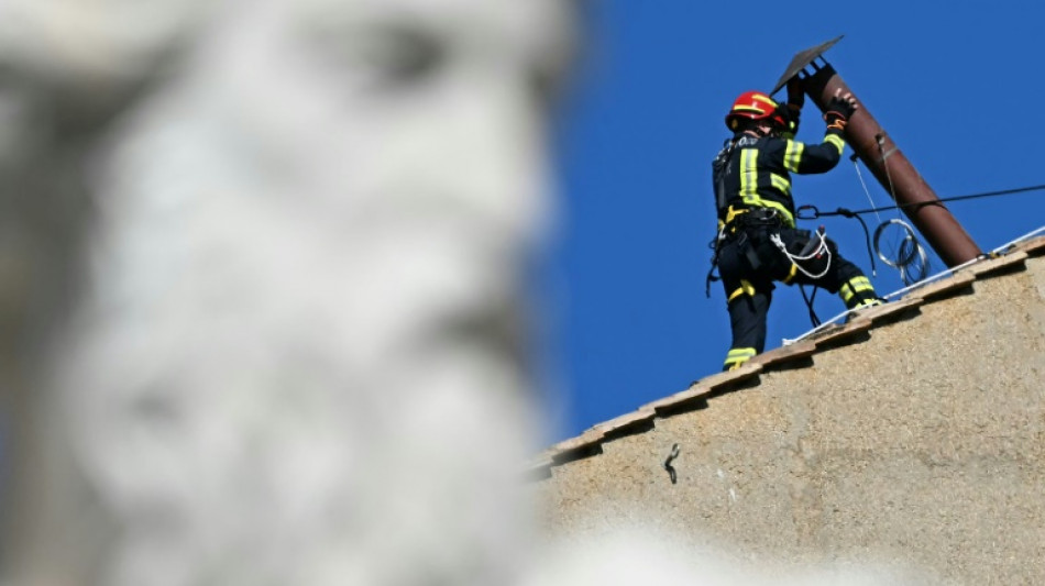 Se aceleran los trabajos para preparar la Capilla Sixtina antes del cónclave en el Vaticano