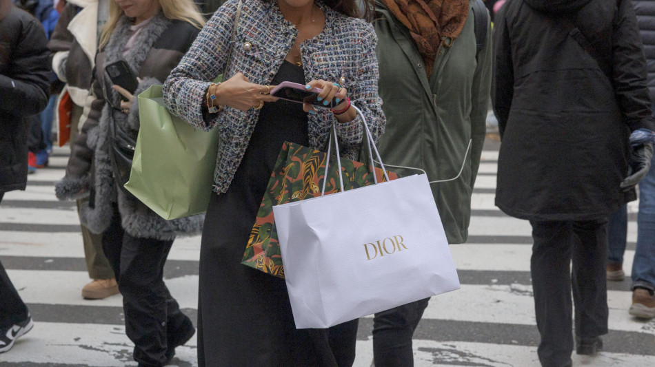 Confcommercio, migliora l'economia, il Pil verso +0,9% nel 2026