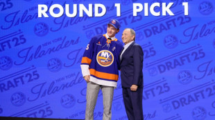 Islanders take Canadian teen Schaefer first overall in NHL Draft
