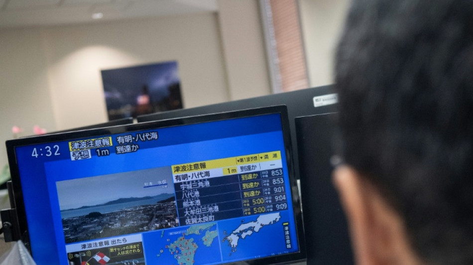 Desabamento de shopping ap&oacute;s terremoto no Jap&atilde;o deixa ao menos 2 mortos