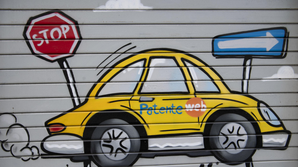 Autoscuole, da novembre aumentano i costi per esami di guida