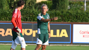 Rifinitura al completo per gli azzurri a Coverciano, poi partenza per Roma
