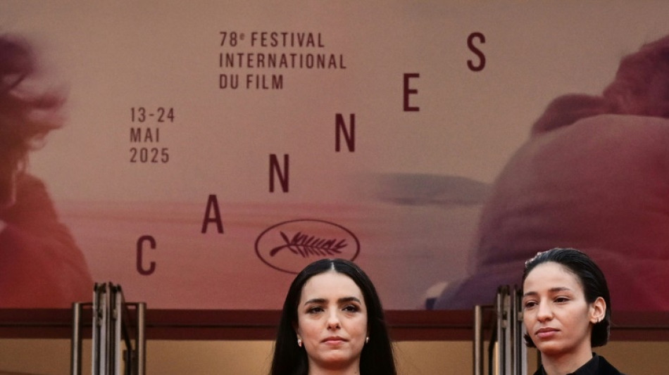 Cannes: consécration pour Hafsia Herzi, western sous Covid pour Joaquin Phoenix