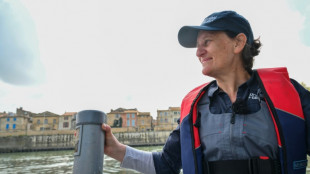 Sur le Rhône, à la recherche de microplastiques qui se fondent dans le vivant