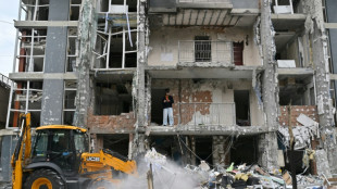 L'Ukraine subit une attaque record de drones, Trump juge Poutine "complètement fou"