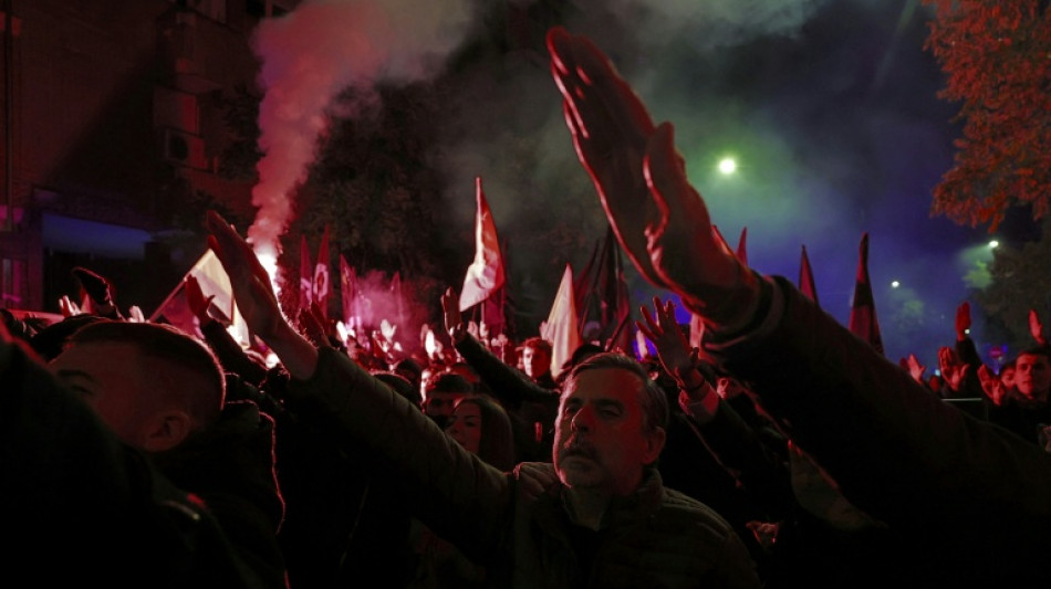 50 Jahre nach Tod von Diktator Franco: Hunderte Rechtsextreme marschieren durch Madrid