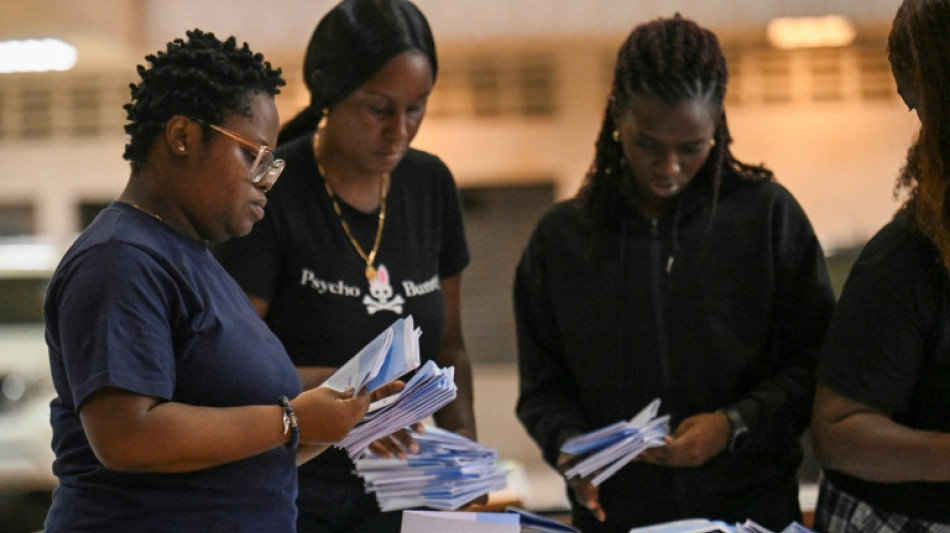 Législatives au Suriname: faute de majorité, tractations en vue pour désigner le président