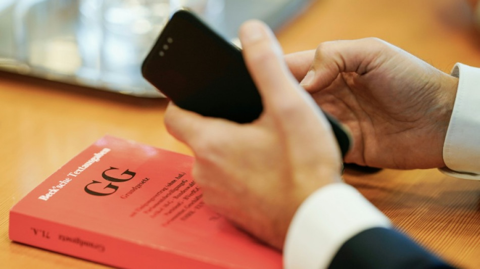 Bundesverfassungsgericht entscheidet über Altersgrenze für Notare