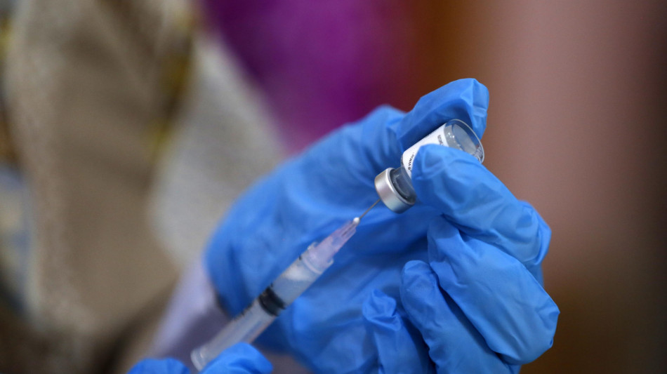 Vaccini, 'intervallo fra dosi è chiave per fermare epidemie'