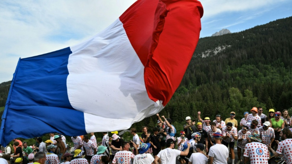 Tour de France hit by new wave of anti-doping tests