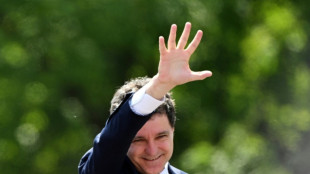 Le pro-européen Nicusor Dan investi président de la Roumanie