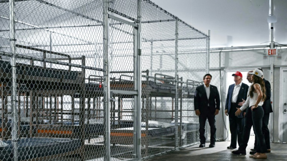 Trump visite l'"Alcatraz des alligators", centre de rétention pour migrants en Floride