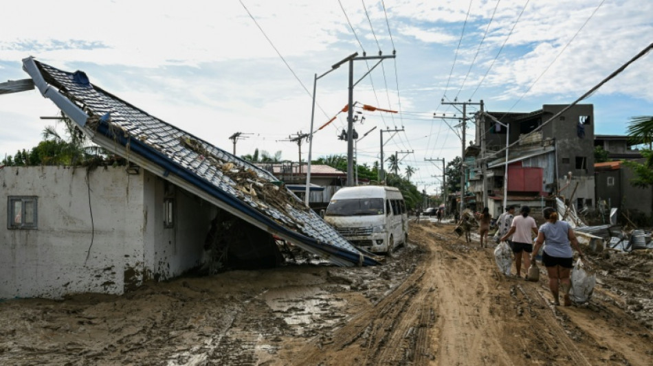 Tuf&atilde;o Kalmaegi deixa cinco mortos no Vietn&atilde; ap&oacute;s passagem devastadora pelas Filipinas