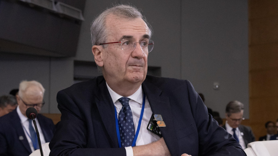 Governatore della Banca di Francia Villeroy lascia l'incarico a giugno