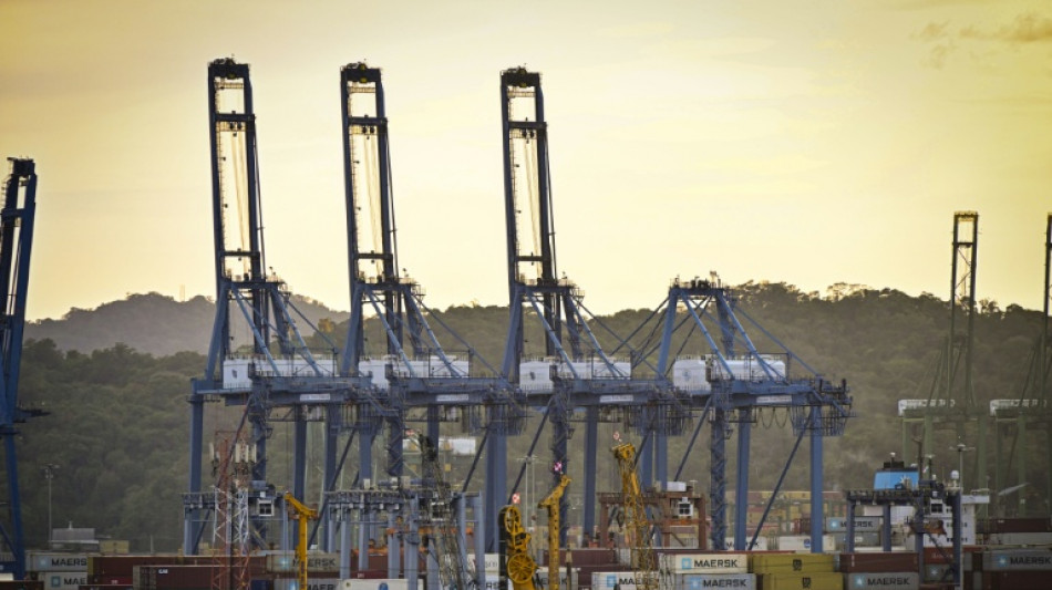 Presidente do Panam&aacute; busca novo contrato com empresa para operar portos no canal