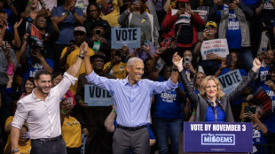 Obama critica "caos y crueldad" de Trump mientras hace campa&ntilde;a por los dem&oacute;cratas