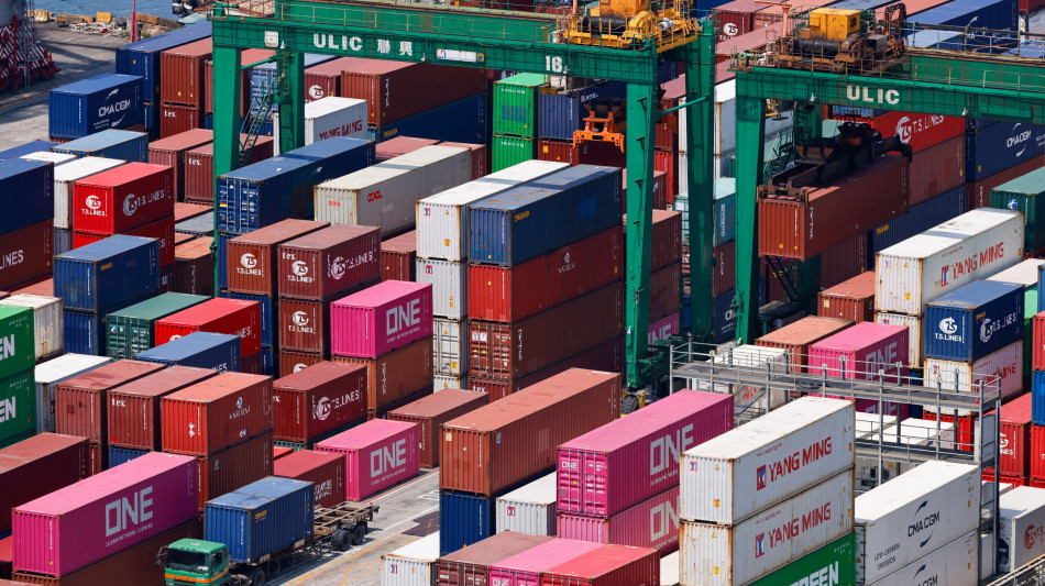 A giugno cala surplus dei beni Ue a 8 miliardi, giù gli Usa