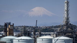 El petr&oacute;leo cae y las bolsas operan con fuertes ganancias por el cese el fuego en Ir&aacute;n
