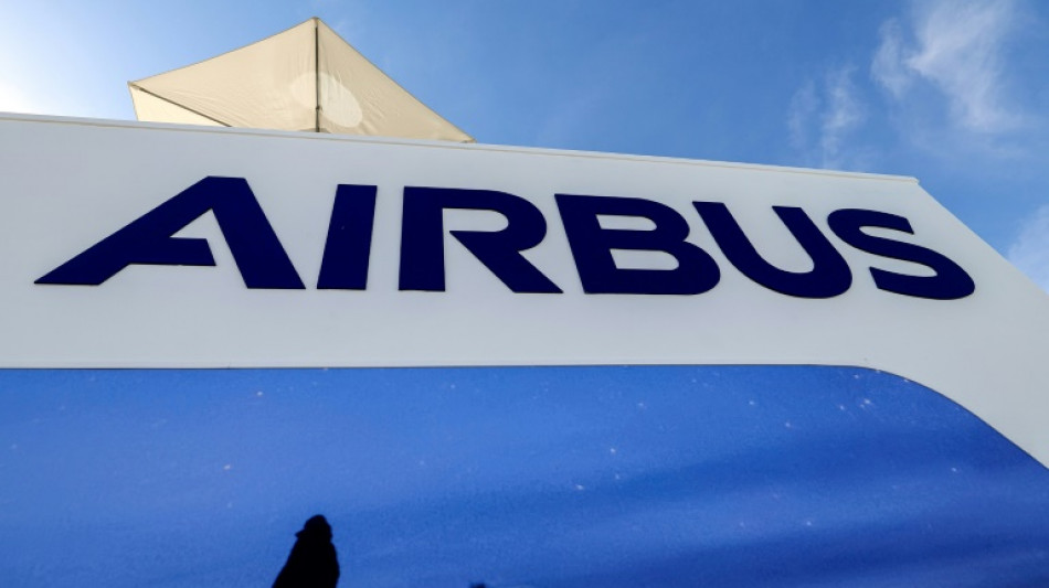 Airbus tient bon malgré l'incertitude sur les droits de douane