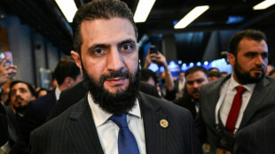 Macron accueille le président syrien pour lui demander de protéger "tous les civils"