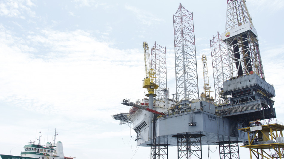 Il petrolio in calo a New York a 64,99 dollari